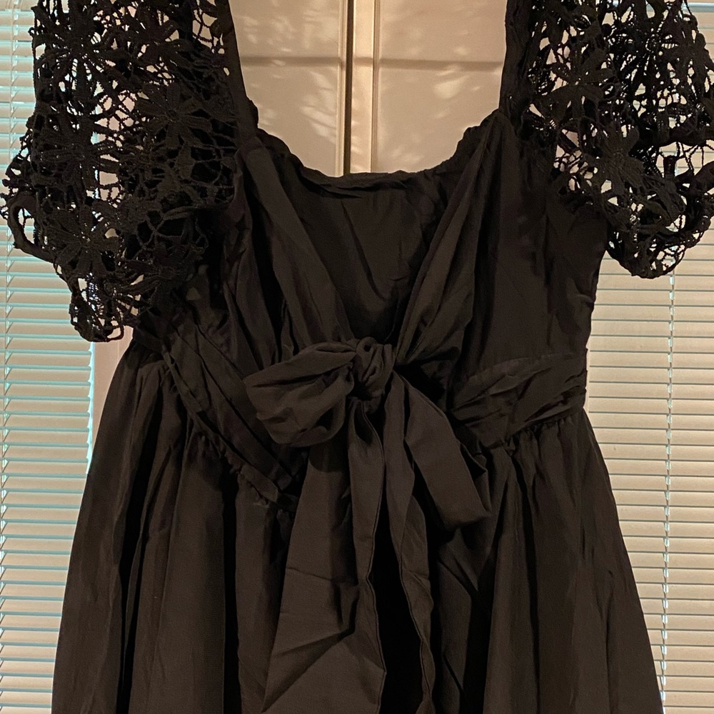NWOT unbranded black lace sleeve mini dress. Size Large - Picture 5 of 7